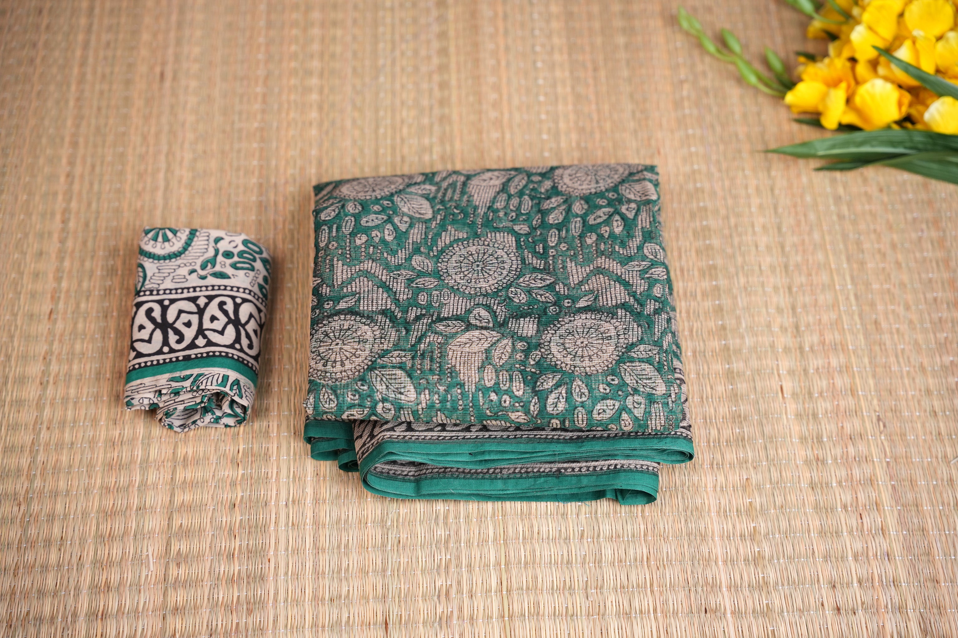 Ilaveni Dark Green