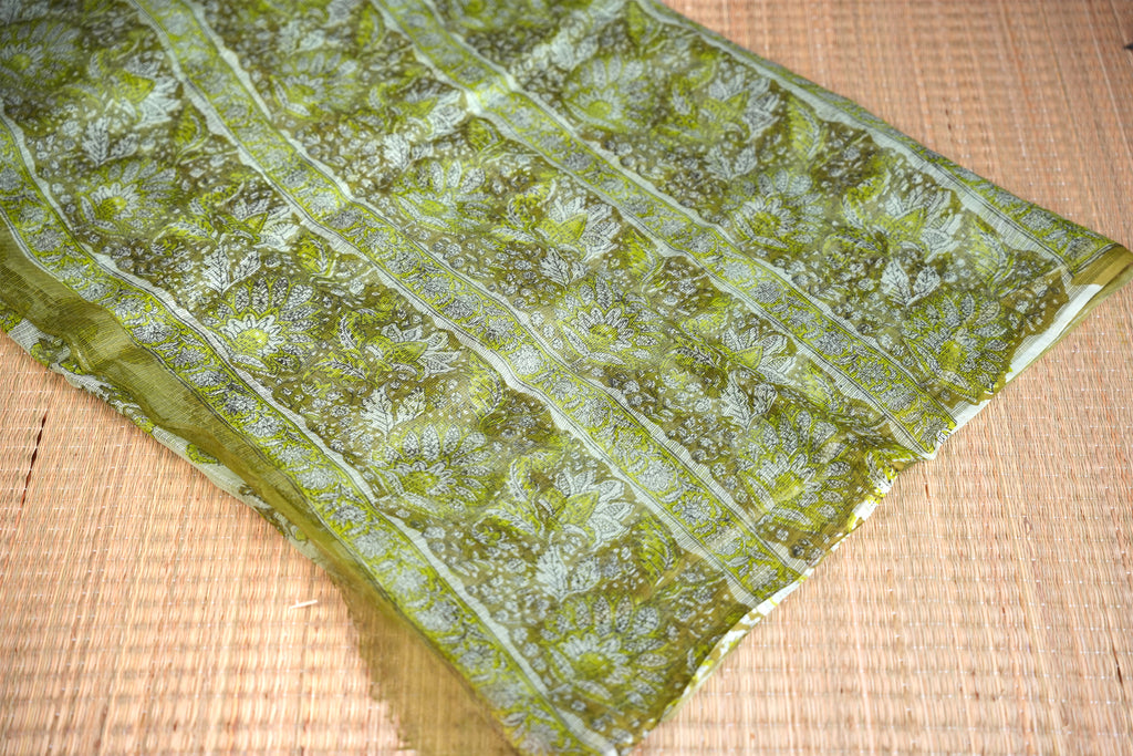 Ilavenil Olive and Green