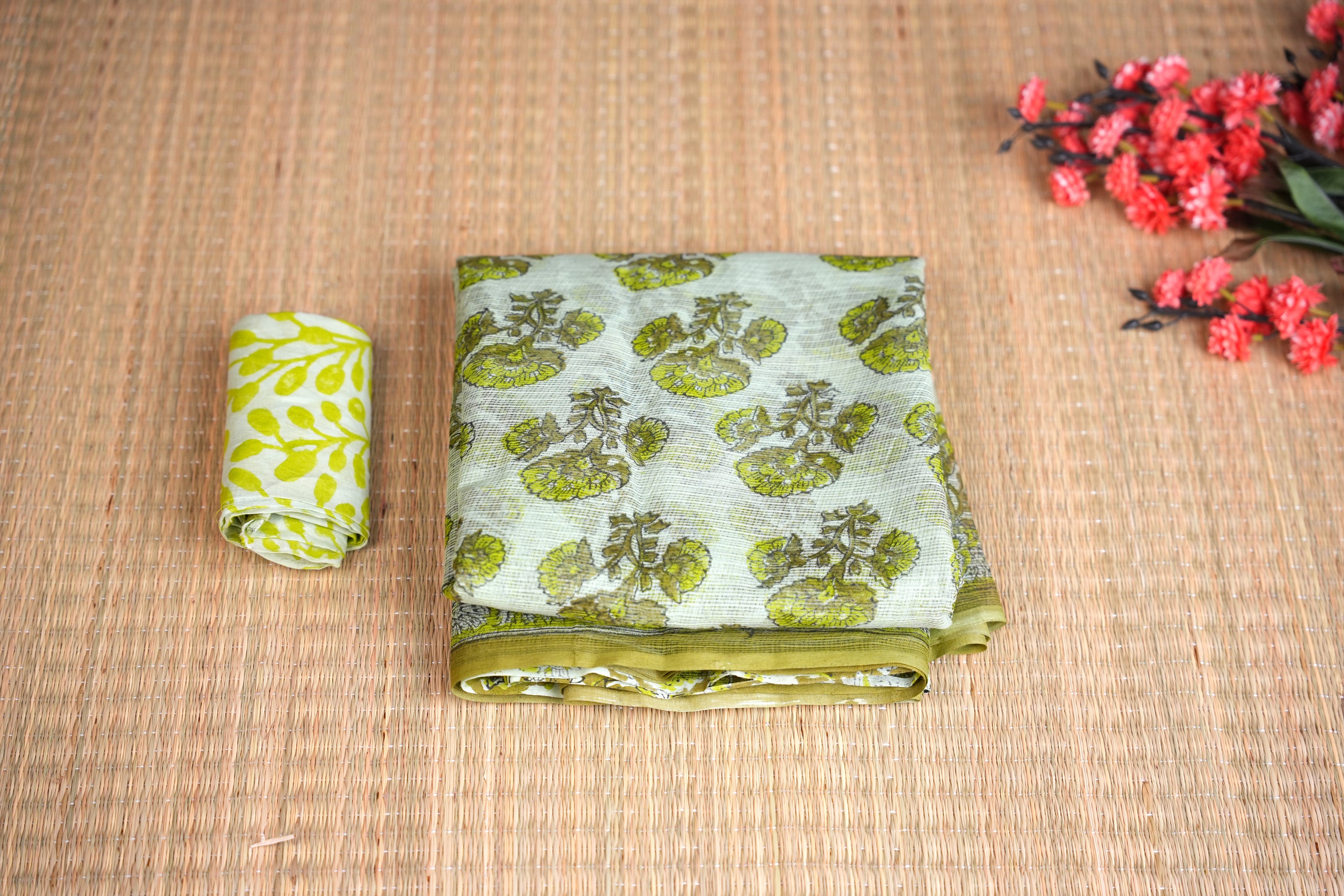 Ilavenil Olive and Green