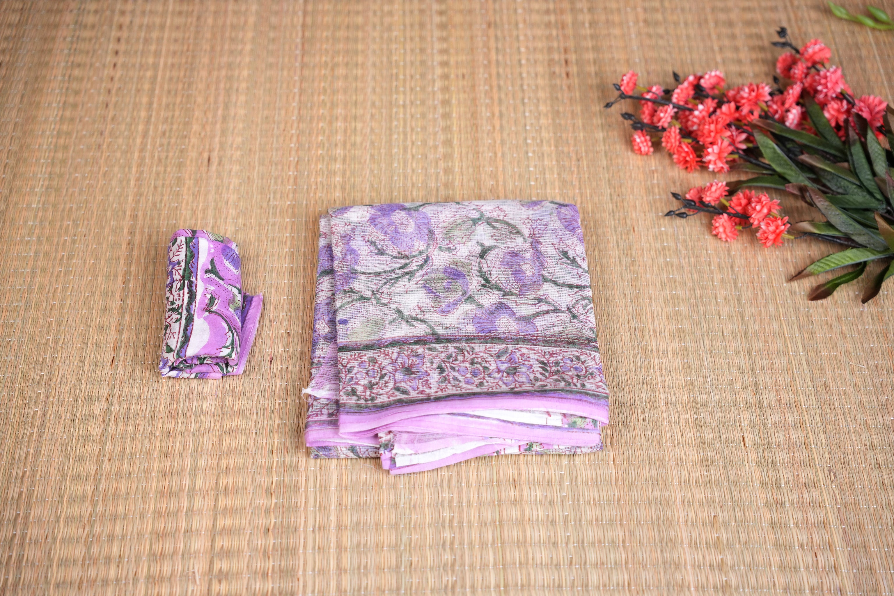 Ilaveni Lavender - Floral print