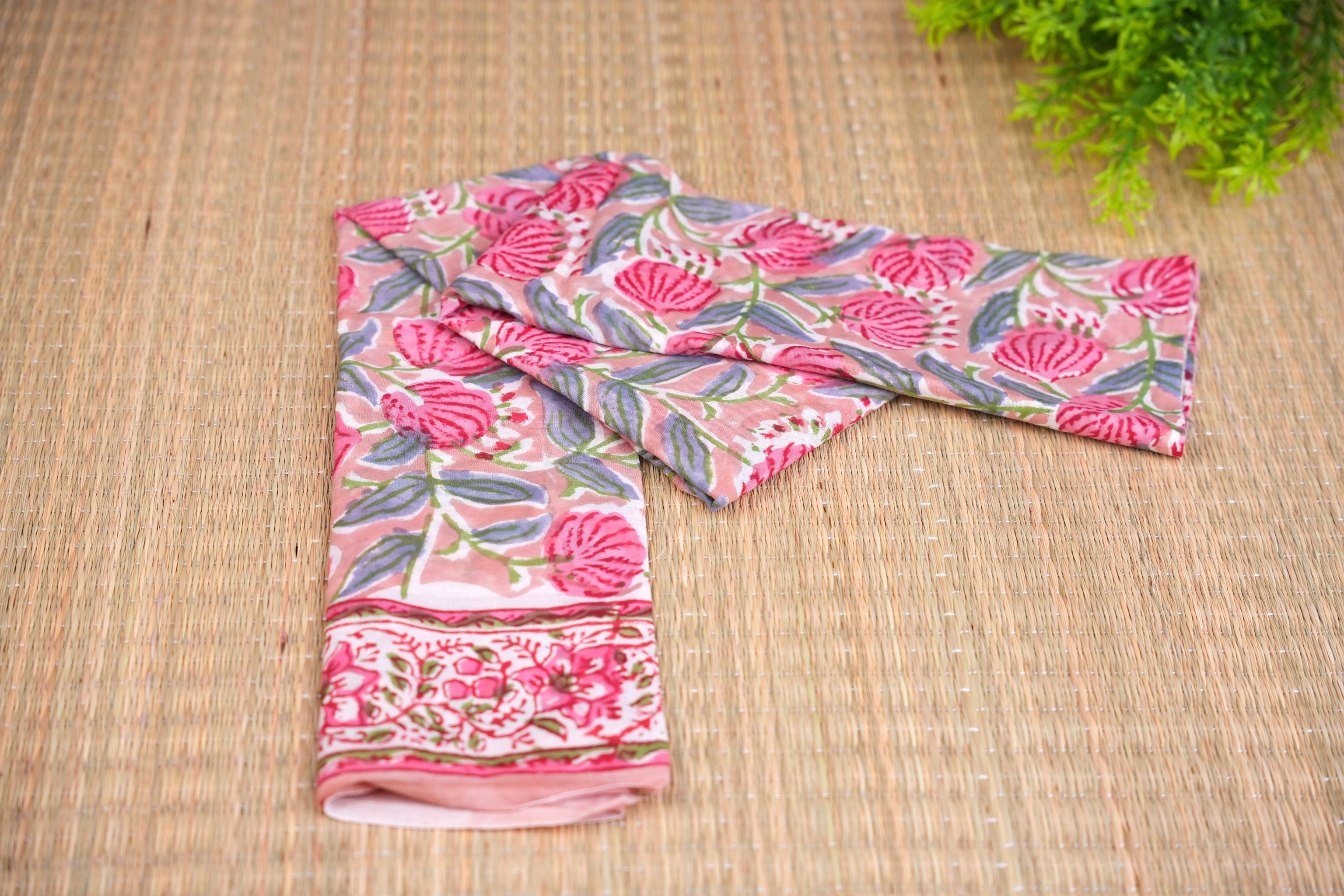 Ilaveni Peachish Pink