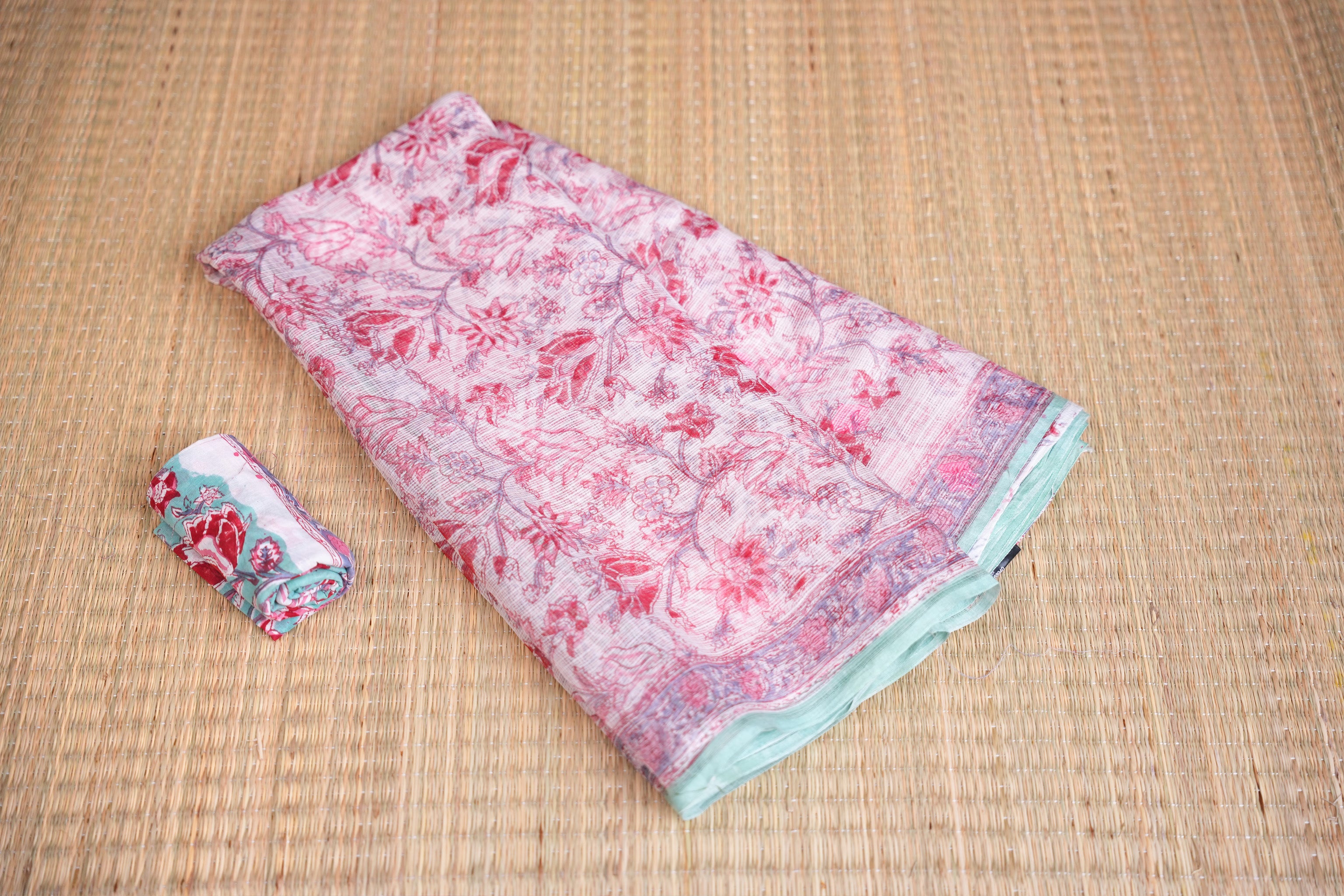 Ilaveni Emrald Green and Pink