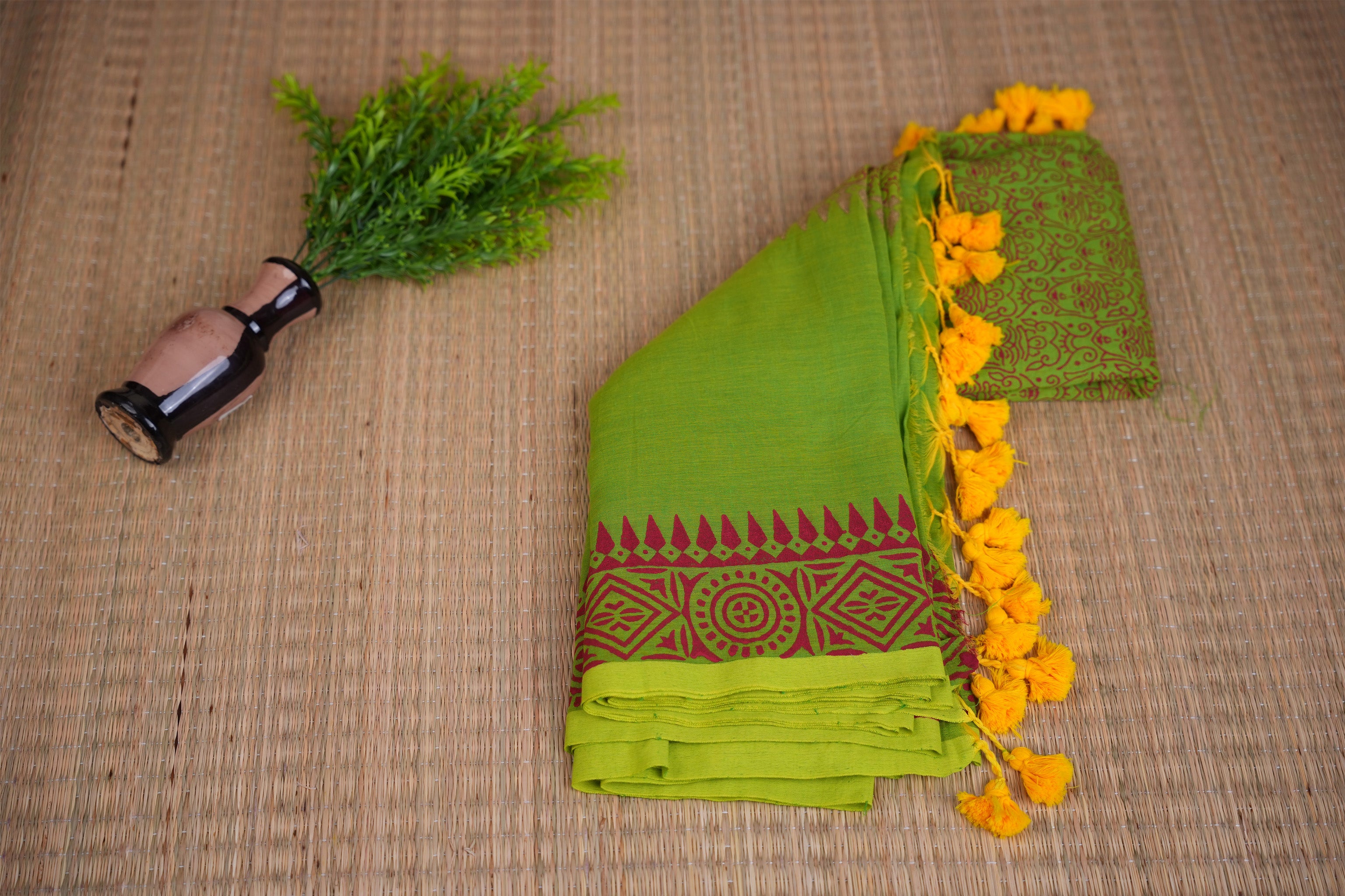 Manjari Sap Green