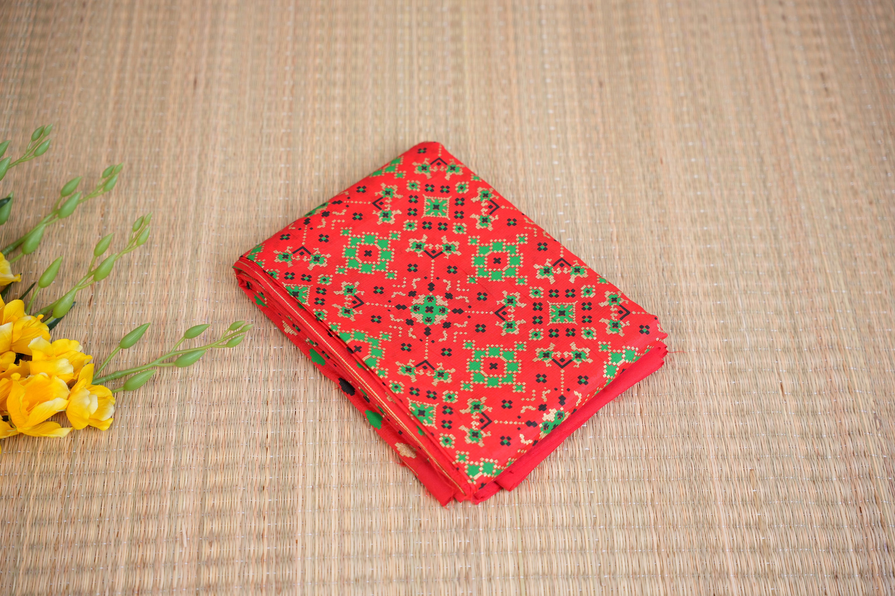 Aruvi Chilli Red