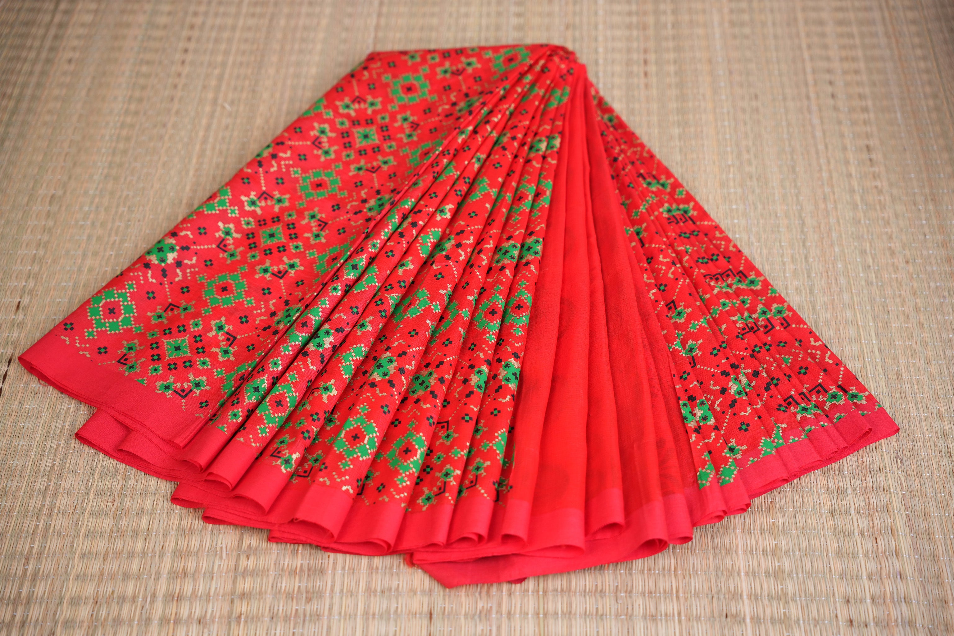Aruvi Chilli Red