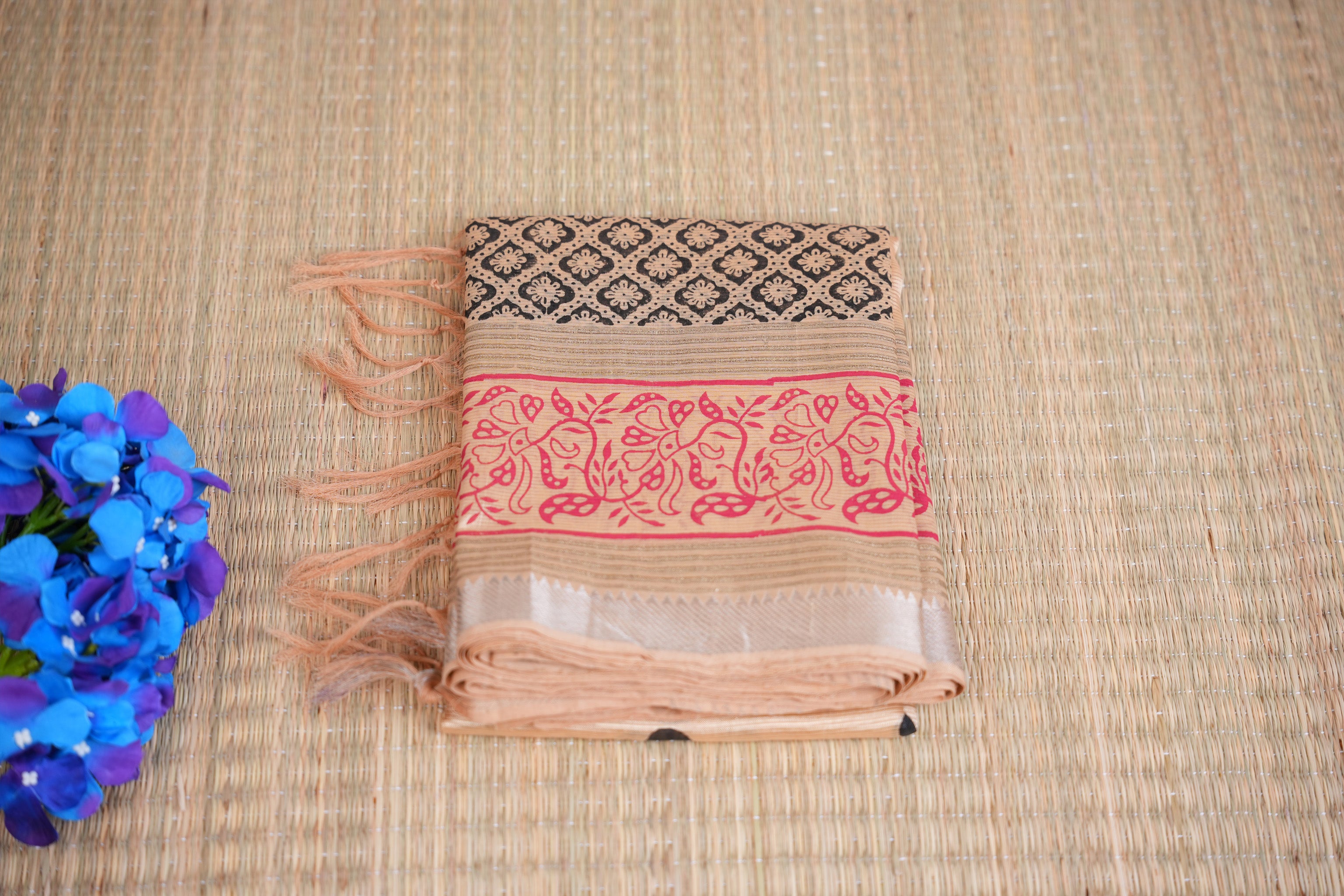 Aruvi Beige